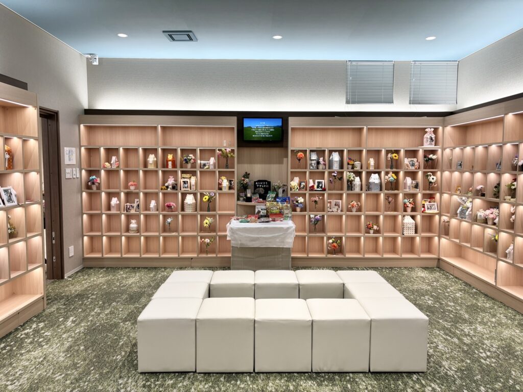 ペット火葬のあと、どうしたらいい？“納骨堂”を選ぶご家族さまが増えています